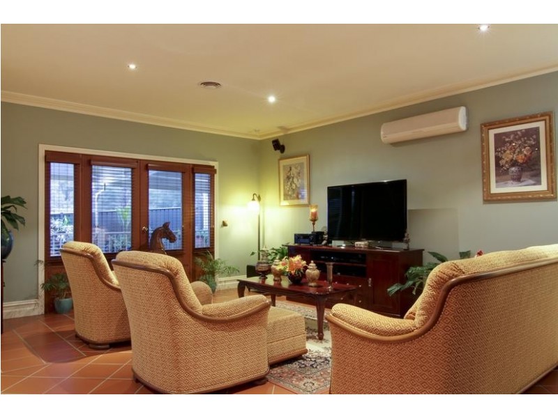 7 Adelle Court, Strathdale VIC 3550