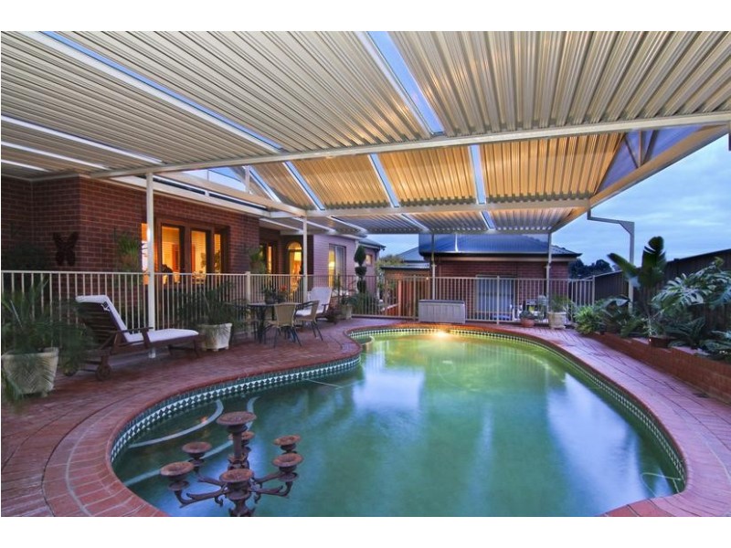 7 Adelle Court, Strathdale VIC 3550