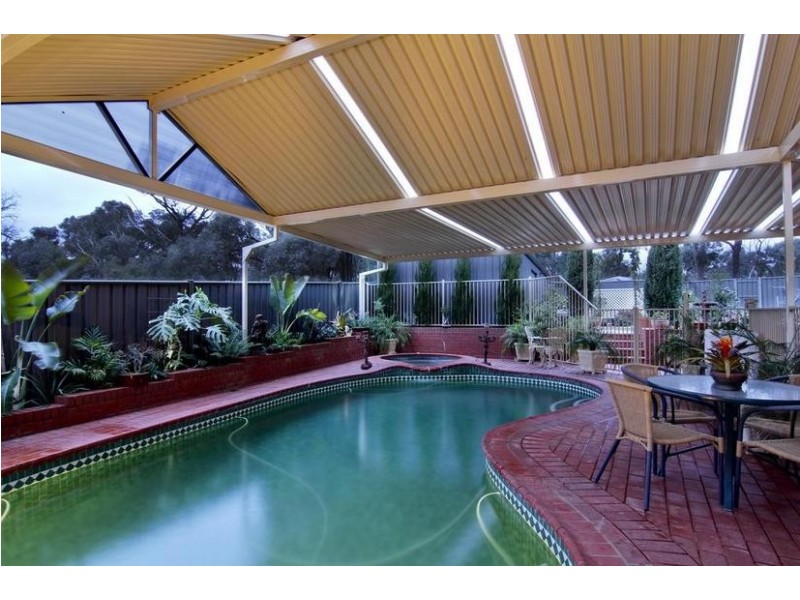 7 Adelle Court, Strathdale VIC 3550