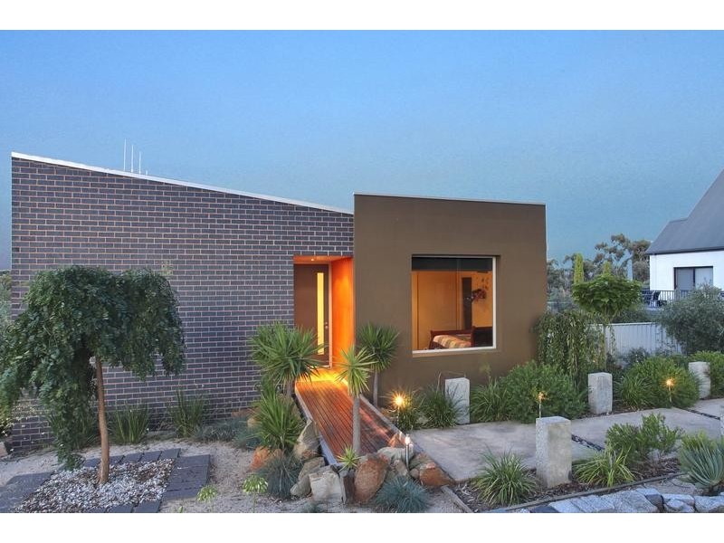 38 Browning Street, Kangaroo Flat VIC 3555