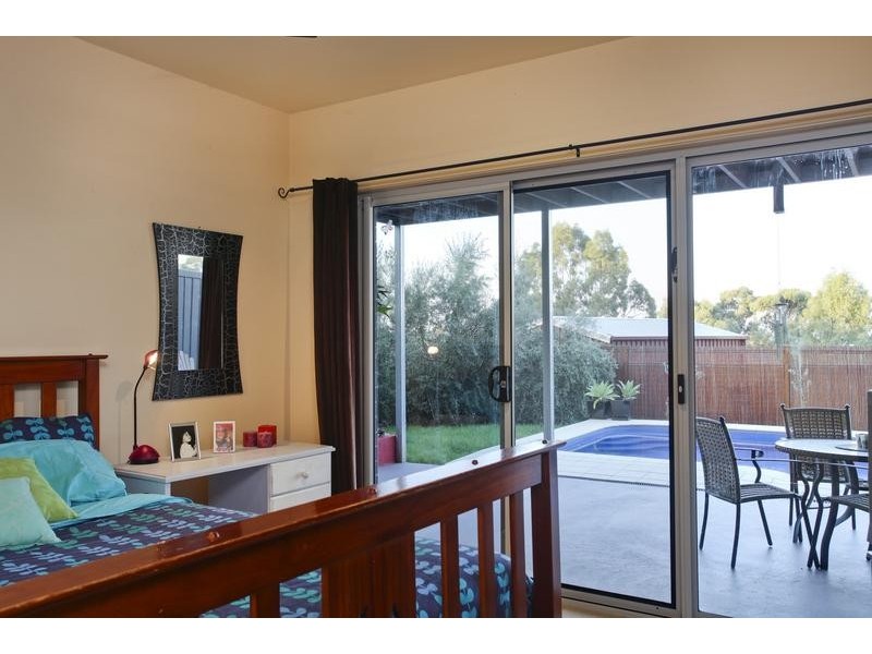 38 Browning Street, Kangaroo Flat VIC 3555