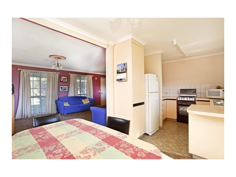 38 Wesley Street, Kangaroo Flat VIC 3555