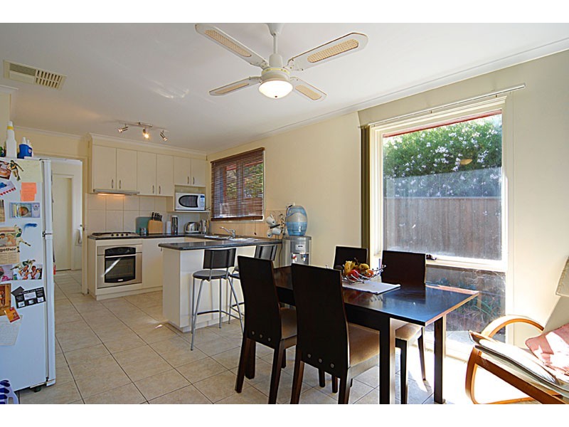 25 Akoonah Drive, Golden Square VIC 3555
