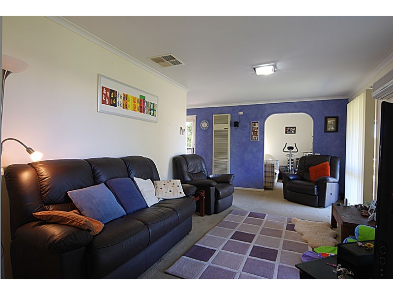 25 Akoonah Drive, Golden Square VIC 3555