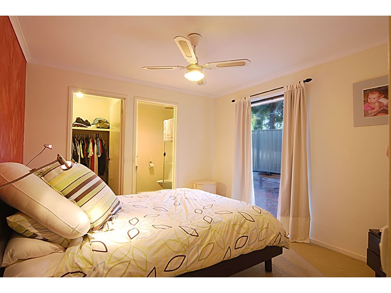 25 Akoonah Drive, Golden Square VIC 3555