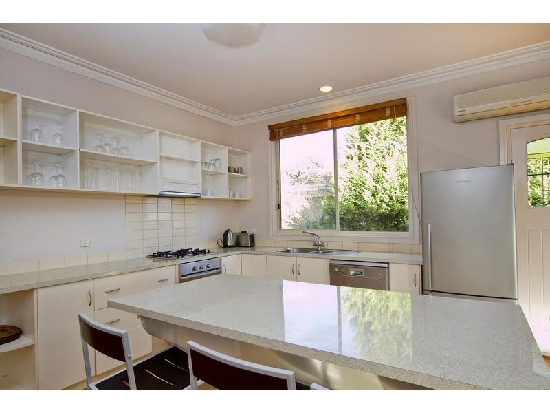 40 Neale Street, Kennington VIC 3550