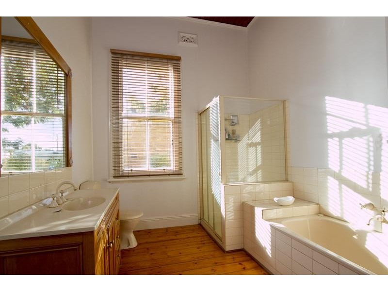 40 Neale Street, Kennington VIC 3550