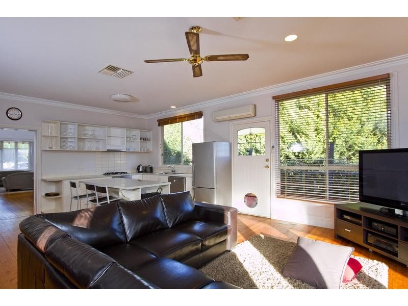 40 Neale Street, Kennington VIC 3550