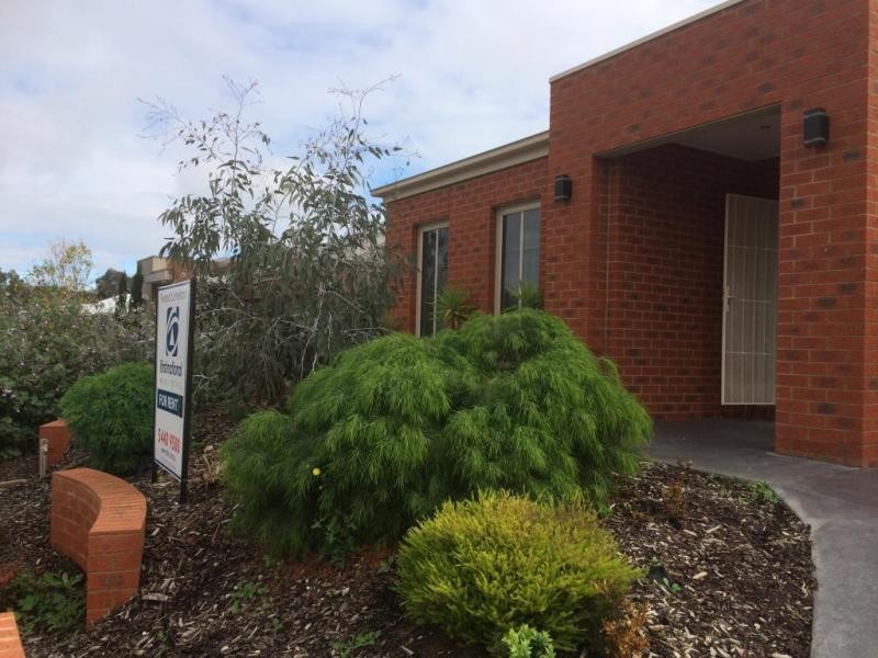 24 Freeman Drive, Kangaroo Flat VIC 3555