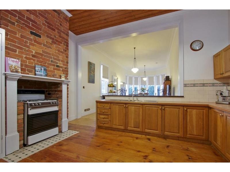 110 St Killian Street, White Hills VIC 3550