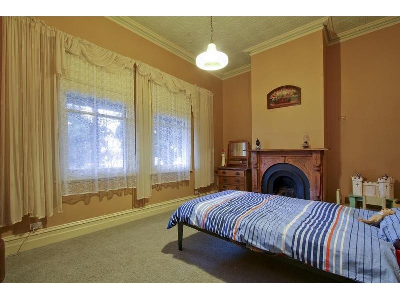 110 St Killian Street, White Hills VIC 3550