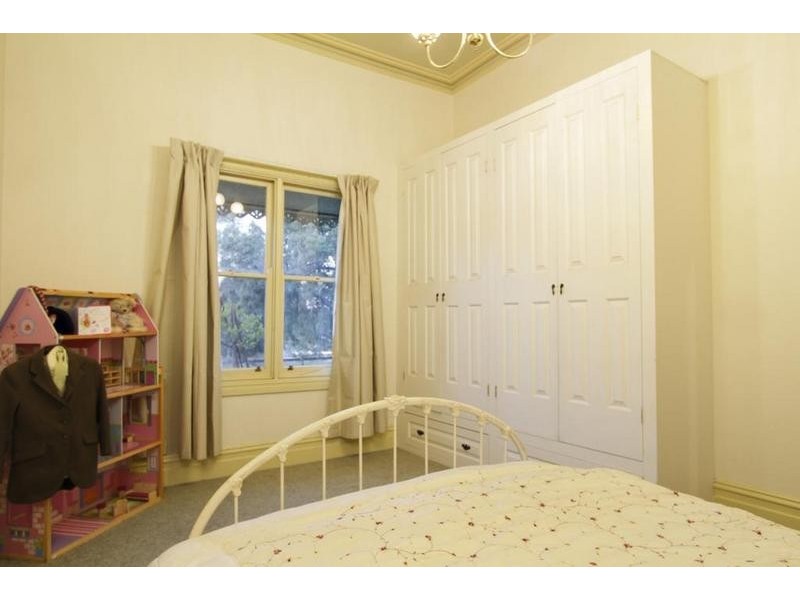 110 St Killian Street, White Hills VIC 3550