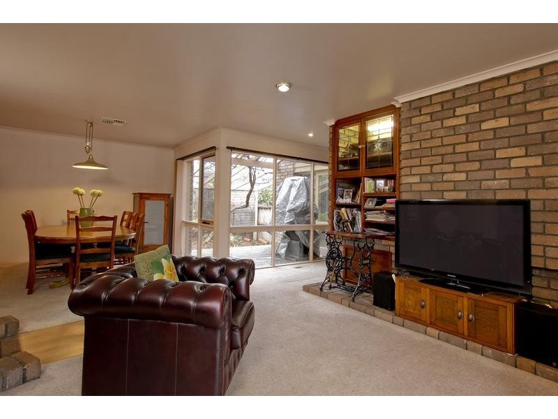 40 Bolton Drive, Kennington VIC 3550