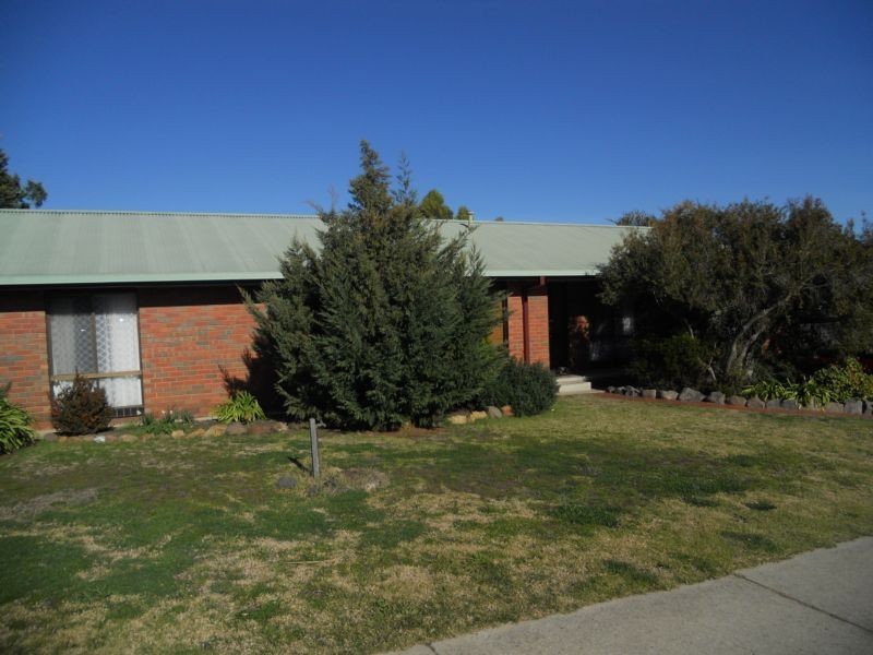 35 Magellan Crescent, Kangaroo Flat VIC 3555
