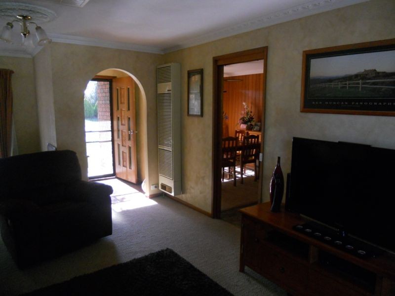 35 Magellan Crescent, Kangaroo Flat VIC 3555