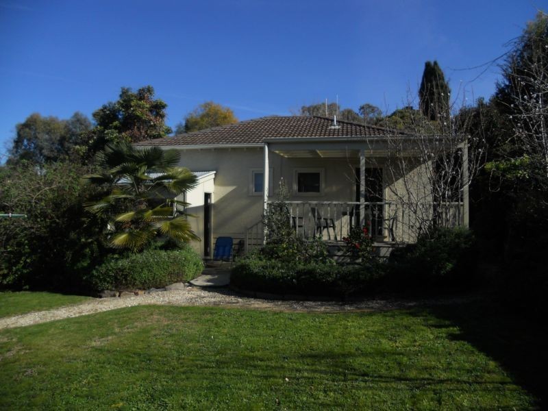 3a Mary Street, Quarry Hill VIC 3550