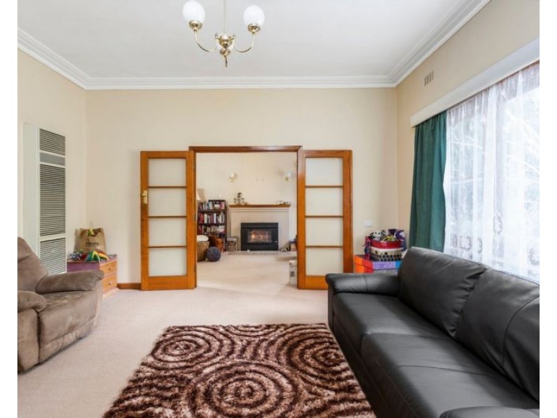 3 Lansell Street, Kangaroo Flat VIC 3555