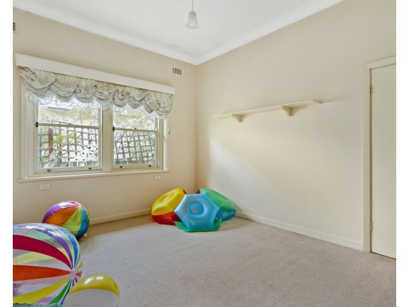 3 Lansell Street, Kangaroo Flat VIC 3555