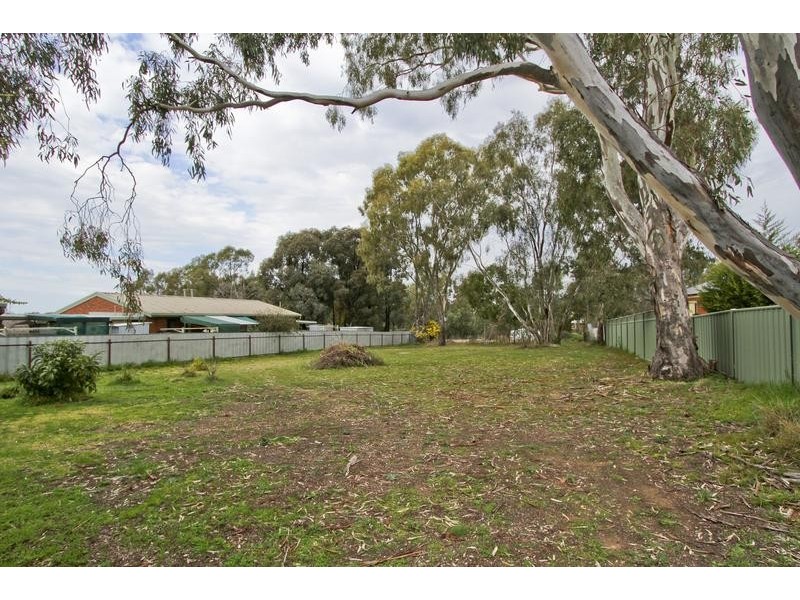 42 Nelson Street, California Gully VIC 3556
