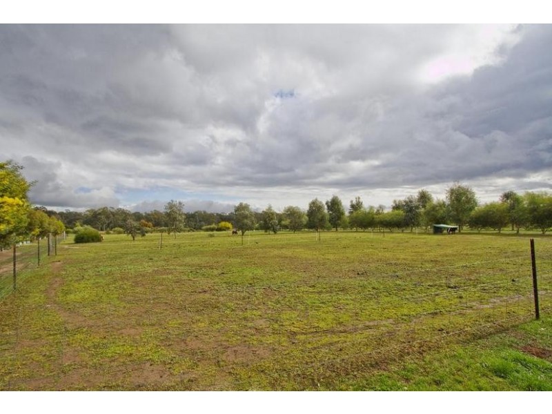 123 Wild Cherry Road, Lockwood South VIC 3551