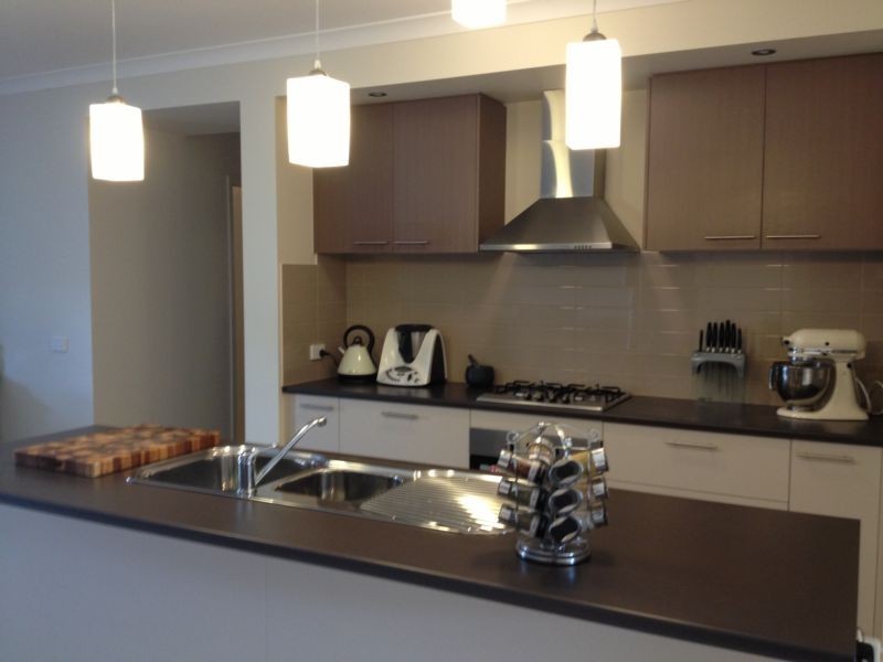 8 Barnett Drive, Kangaroo Flat VIC 3555