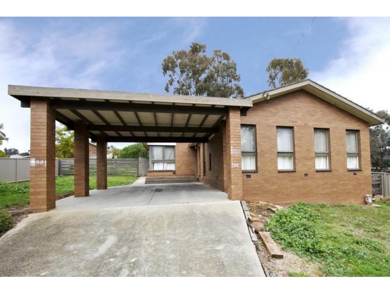 30 Friswell Avenue, Flora Hill VIC 3550