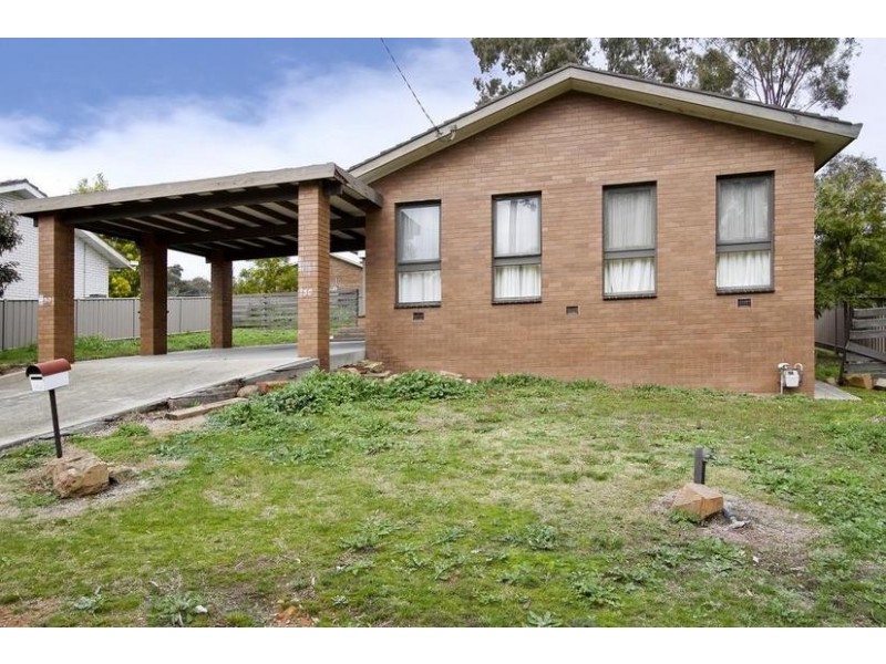 30 Friswell Avenue, Flora Hill VIC 3550