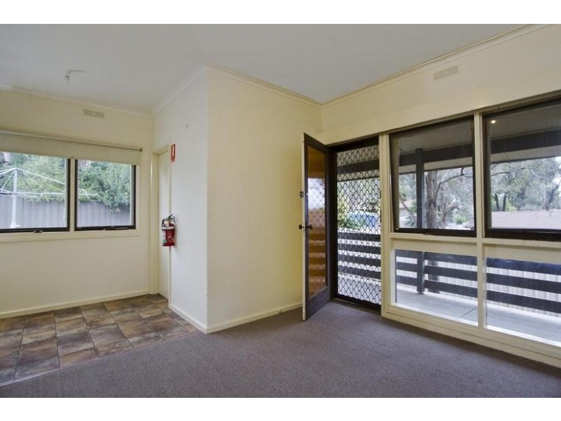 30 Friswell Avenue, Flora Hill VIC 3550