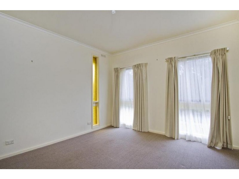 30 Friswell Avenue, Flora Hill VIC 3550