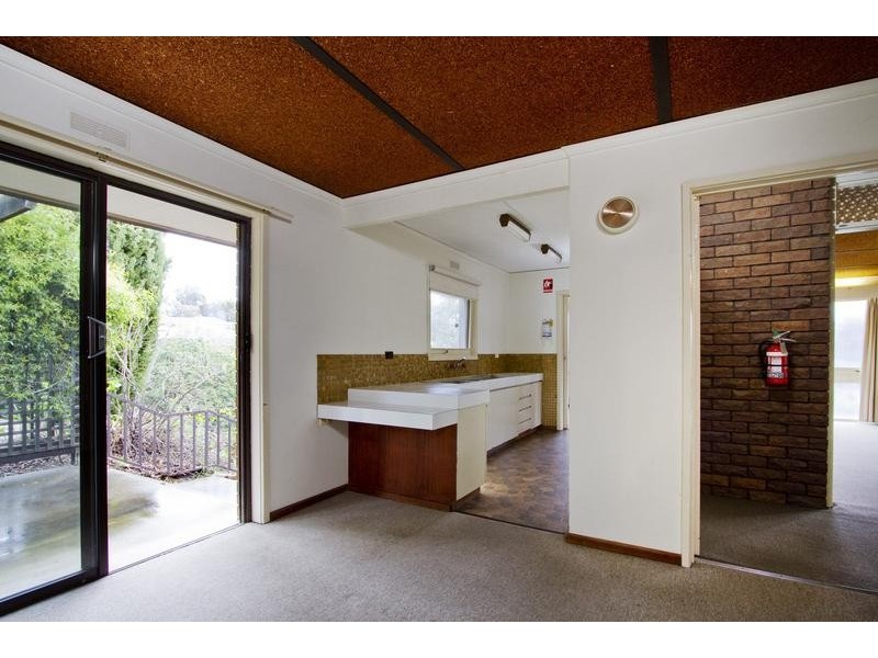 38 Friswell Avenue, Flora Hill VIC 3550