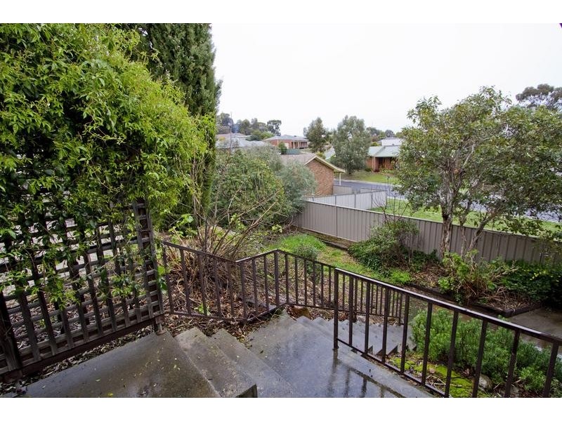 38 Friswell Avenue, Flora Hill VIC 3550