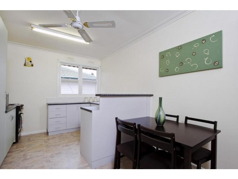 11 Helm Street, Kangaroo Flat VIC 3555