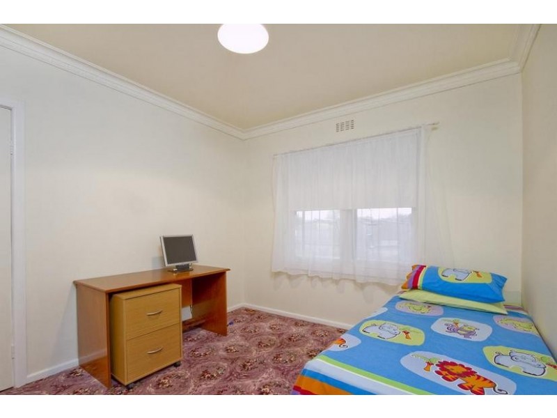 11 Helm Street, Kangaroo Flat VIC 3555