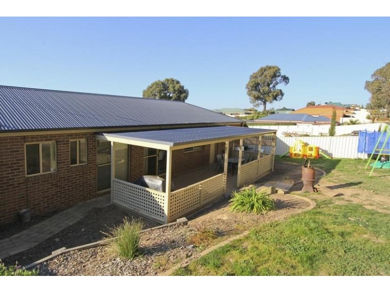 3A Grevillea Avenue, Kangaroo Flat VIC 3555