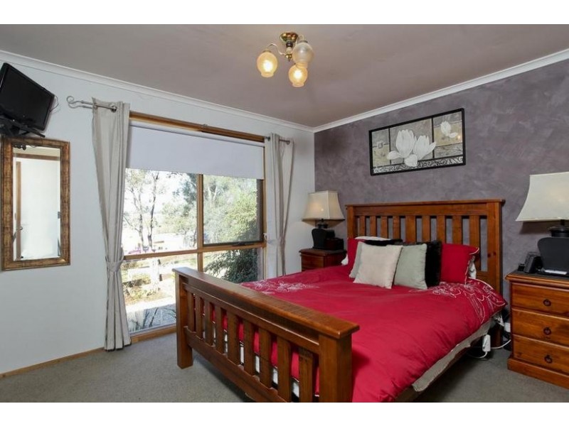 28 Aspinall Street, Golden Square VIC 3555