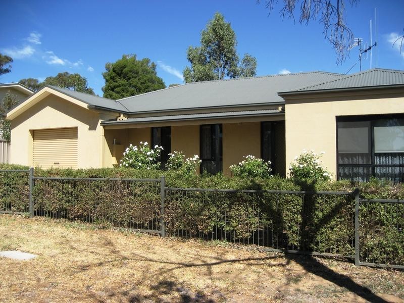 16B Drechsler Street, Flora Hill VIC 3550
