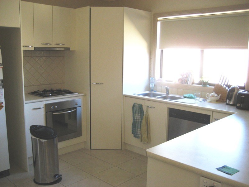 16B Drechsler Street, Flora Hill VIC 3550