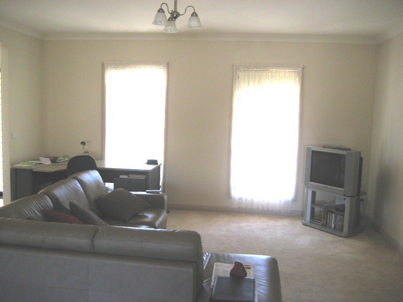 16B Drechsler Street, Flora Hill VIC 3550