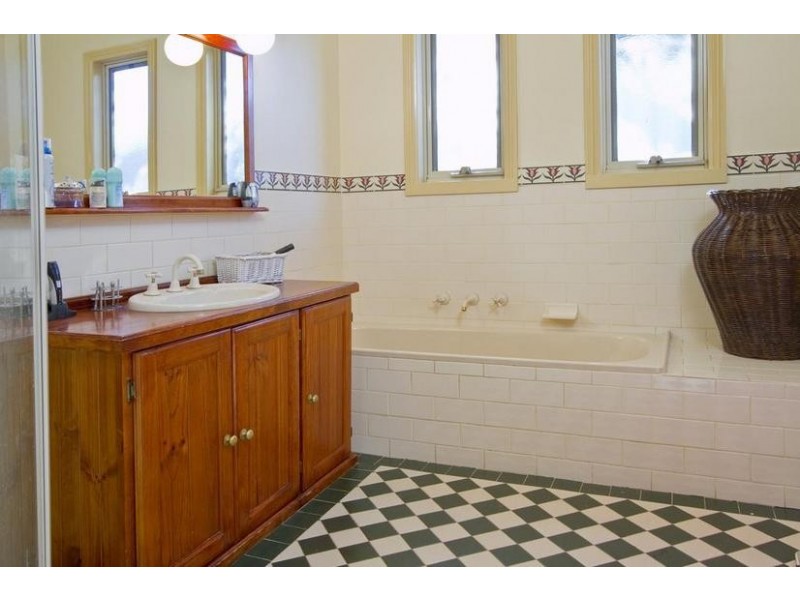 57 Jackson Street, Long Gully VIC 3550