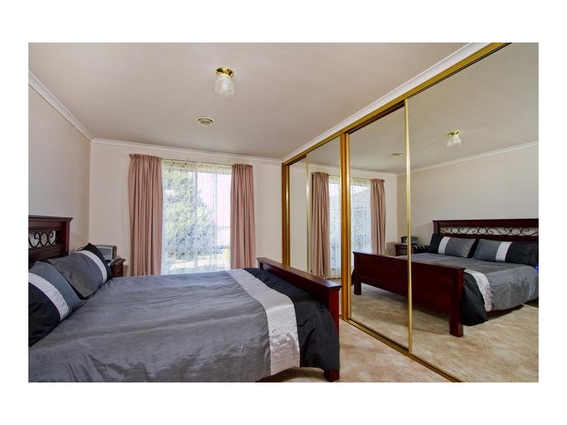 13 Bedford Court, Golden Square VIC 3555