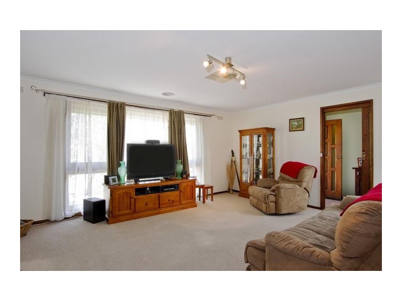 19 Osborn Avenue, Kangaroo Flat VIC 3555