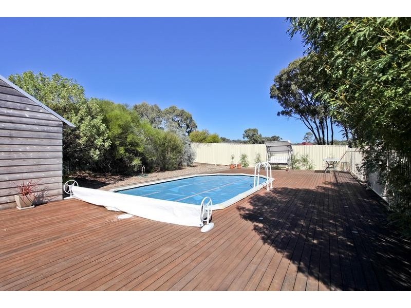 14 Muriel Street, Kangaroo Flat VIC 3555