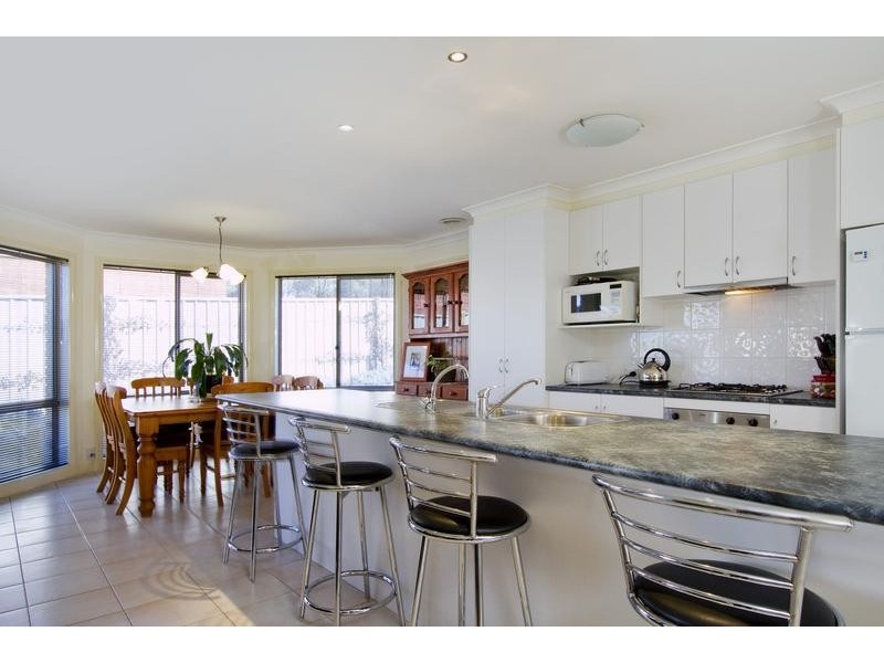 14 Bowles Road, Epsom VIC 3551