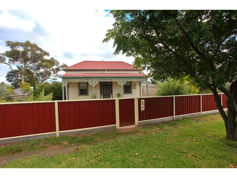 8 Dowding Street, Bendigo VIC 3550