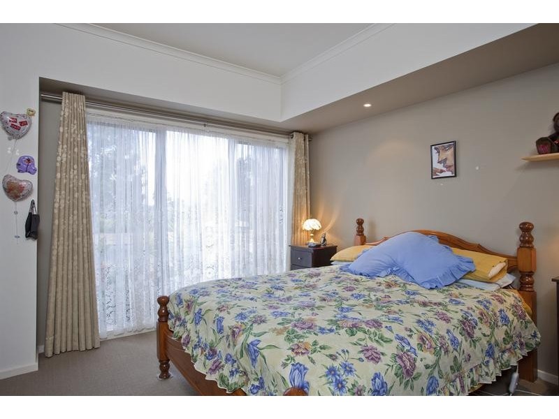 17 Greenview Circuit, Epsom VIC 3551