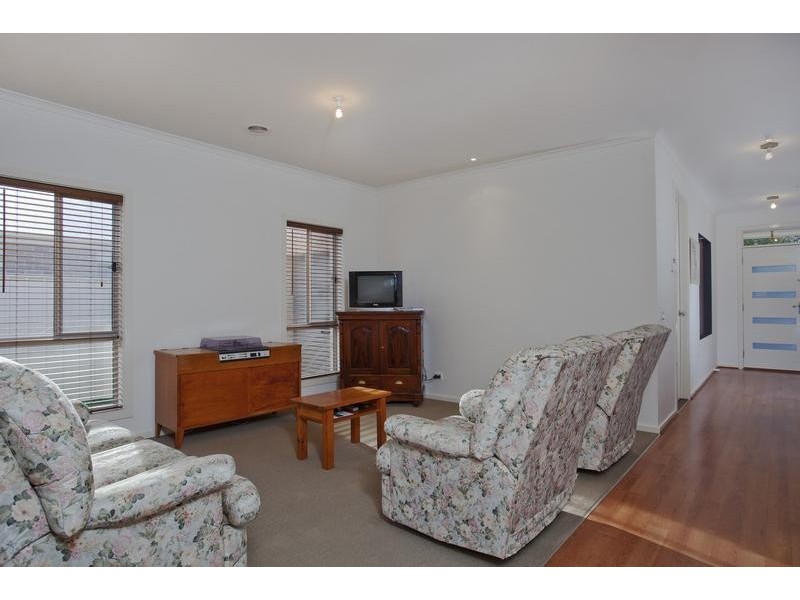 17 Greenview Circuit, Epsom VIC 3551