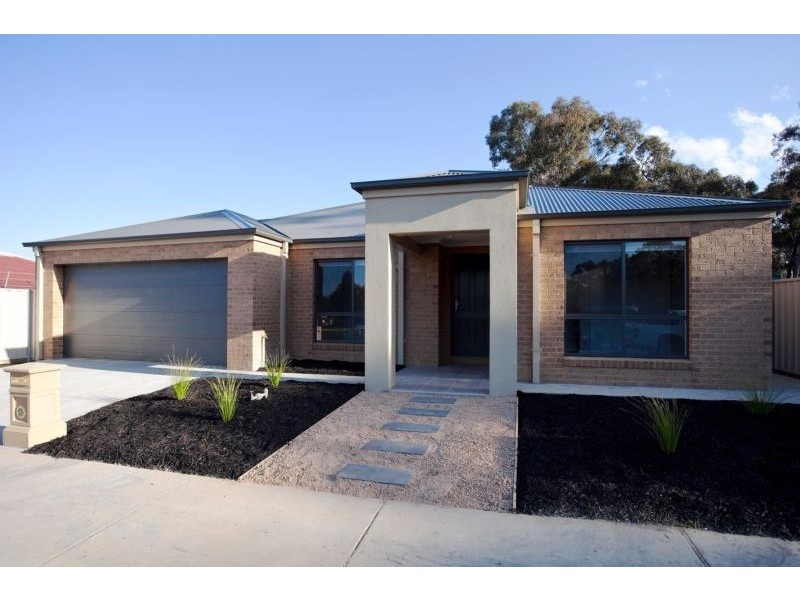 6 Miners Rest, Kangaroo Flat VIC 3555