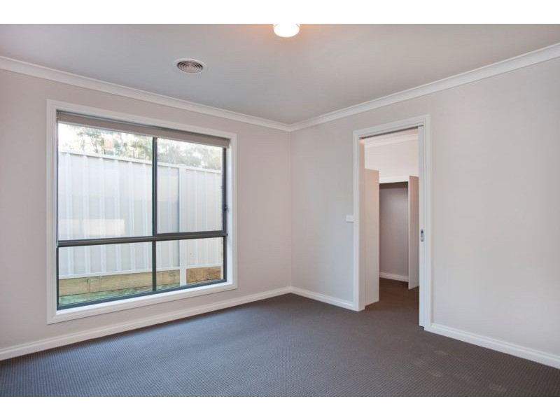 6 Miners Rest, Kangaroo Flat VIC 3555