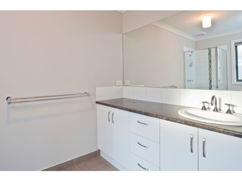 6 Miners Rest, Kangaroo Flat VIC 3555