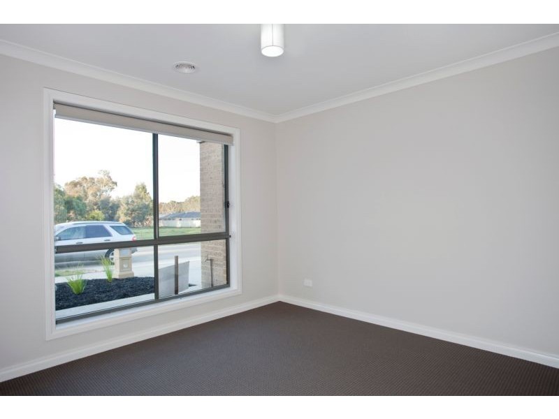 6 Miners Rest, Kangaroo Flat VIC 3555